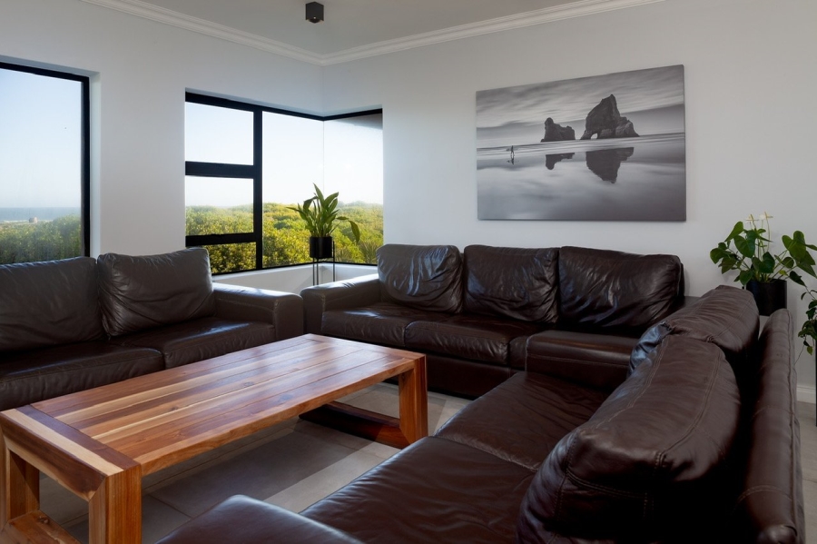 6 Bedroom Property for Sale in Myoli Beach Western Cape